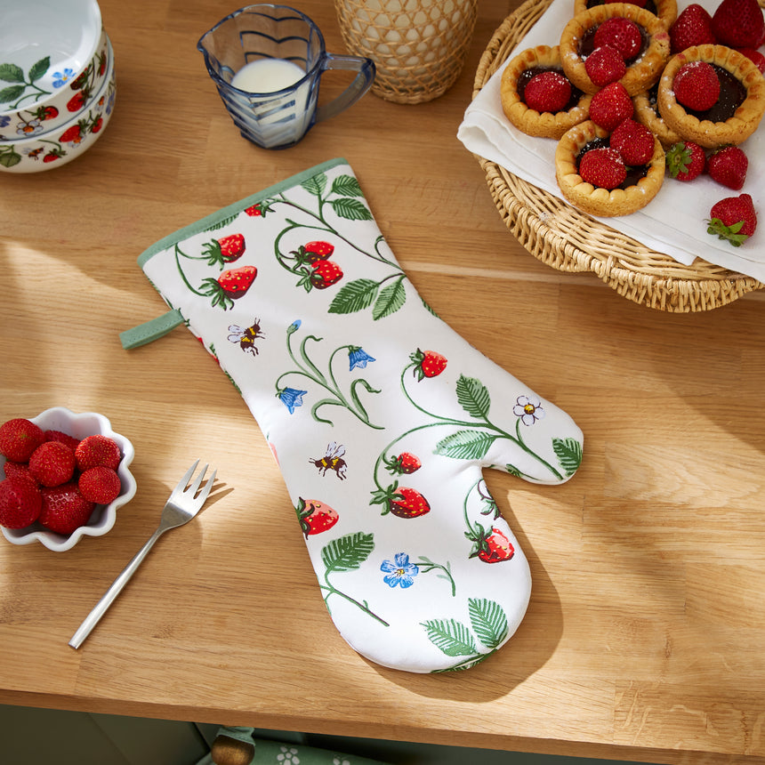 Ulster Weavers Strawberry Patch Gauntlet