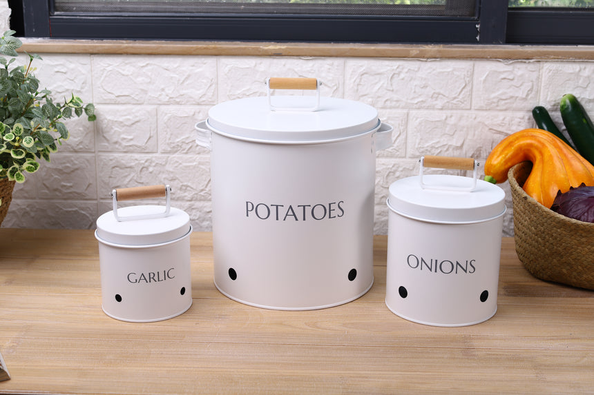 Rockingham Garlic Storage Bin with Metal Lid
